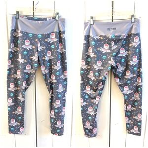 Santa Space leggings sz L